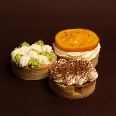 Tarts and pastries from the taïker cake case.